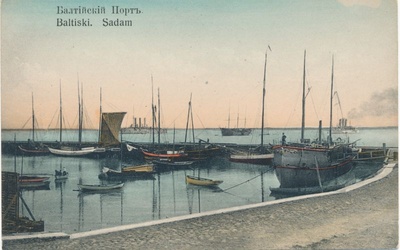 Photo postcard. The port of Paldiski.  duplicate photo