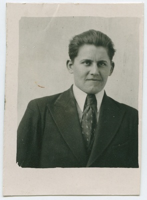 August Saul. Passitaotluse foto  duplicate photo