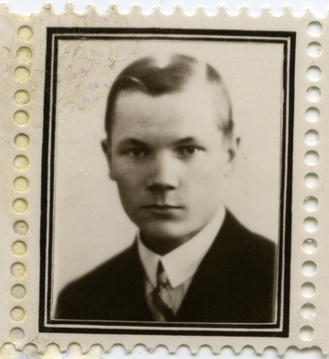 Arnold Tõnisson. Passitaotluse foto  duplicate photo