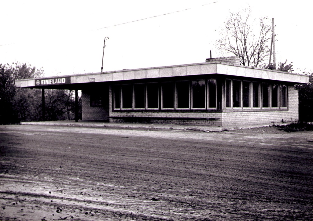 Iisaku alevik. Iisaku bussijaam