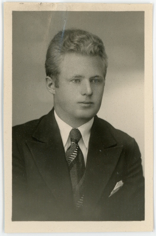 Viktor (Victor) Uhlberg (Uulberg). Passitaotluse foto