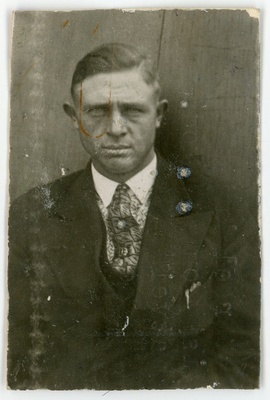 Matvei Vaga välispassi taotluse foto  duplicate photo