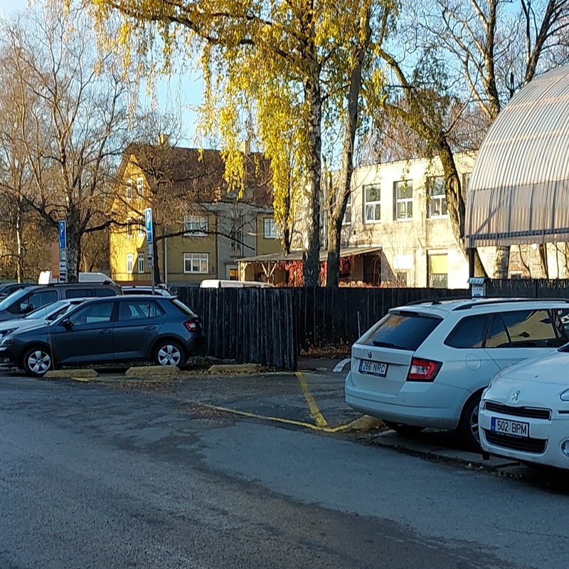 Mansardkorrusega puuhoone rephoto