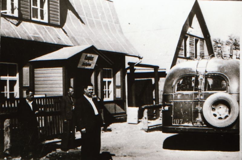 Fotonegatiiv. Ümberpildistused liiklusvahenditest Haapsalus ja Läänemaal 20. saj algusest kuni 1950ni.
