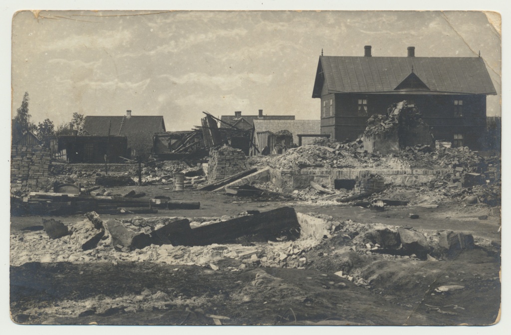 foto, Viljandi Kantreküla tulekahju järel 1913
