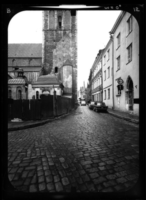 Niguliste 065 - St. Nicholas' Church, Tallinn (https://en.wikipedia.org/wiki/St._Nicholas%27_Church,_Tallinn). 
Stereo photogrammetric survey images.  similar photo