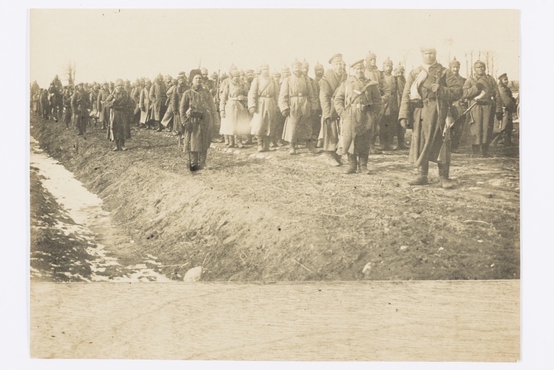 Saksa sõjavangide eskortimine