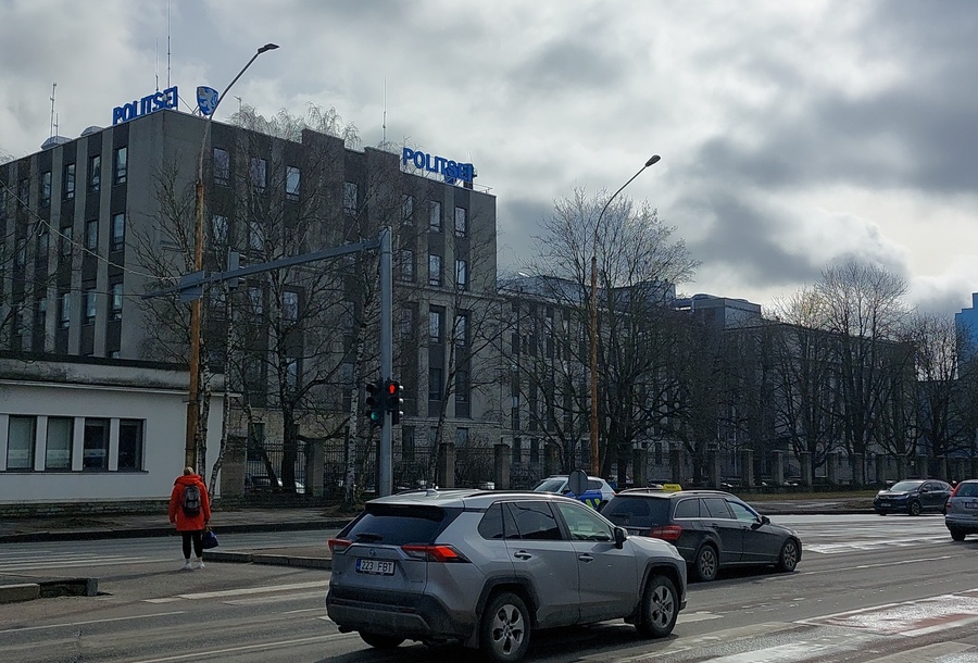 Tallinn, compression industry "Kalev" construction of a new building on Pärnu highway. rephoto
