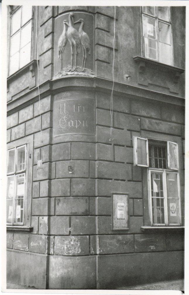 hushörnet med relief, Prag