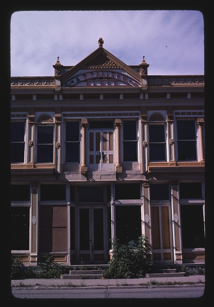 Paalzon Block, First Street, Menominee, Michigan (LOC)