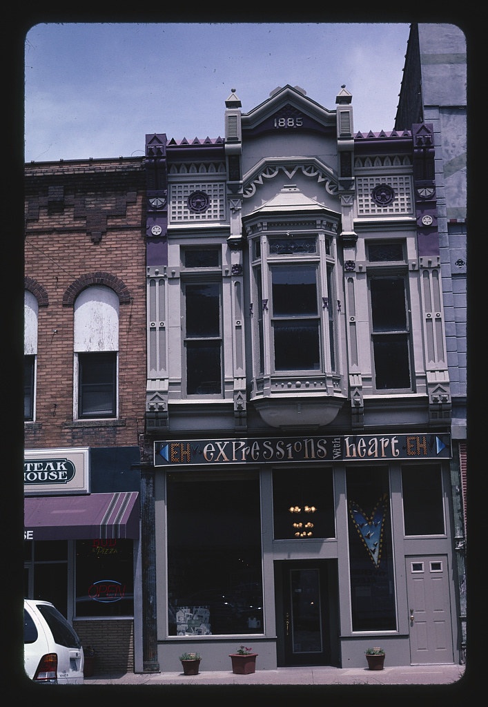 Storefront (1885), Oskaloosa, Iowa (LOC)