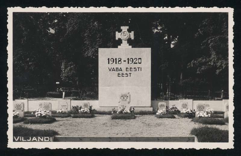 fotopostkaart, Viljandi, Eesti Vabadussõjas langenute kalmistu, u 1935, foto M. Teng?