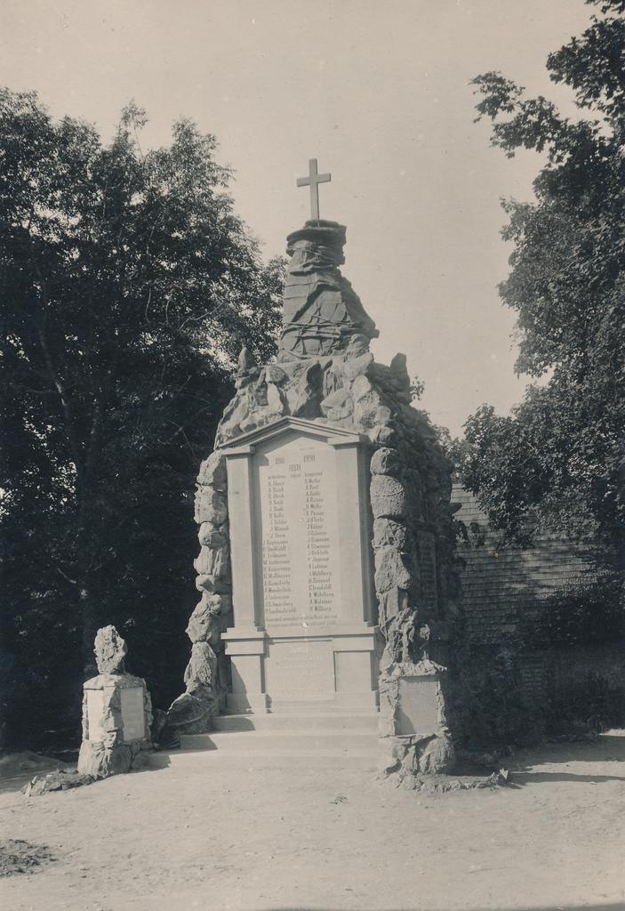 Kadrina, Vabadussõjas langenute mälestussammas