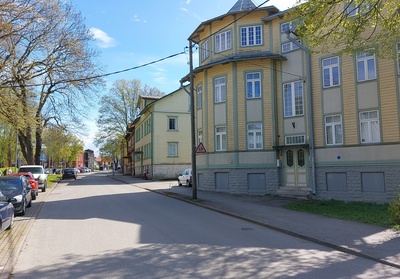 View of the building Uus-Kalamaja Street 11. rephoto