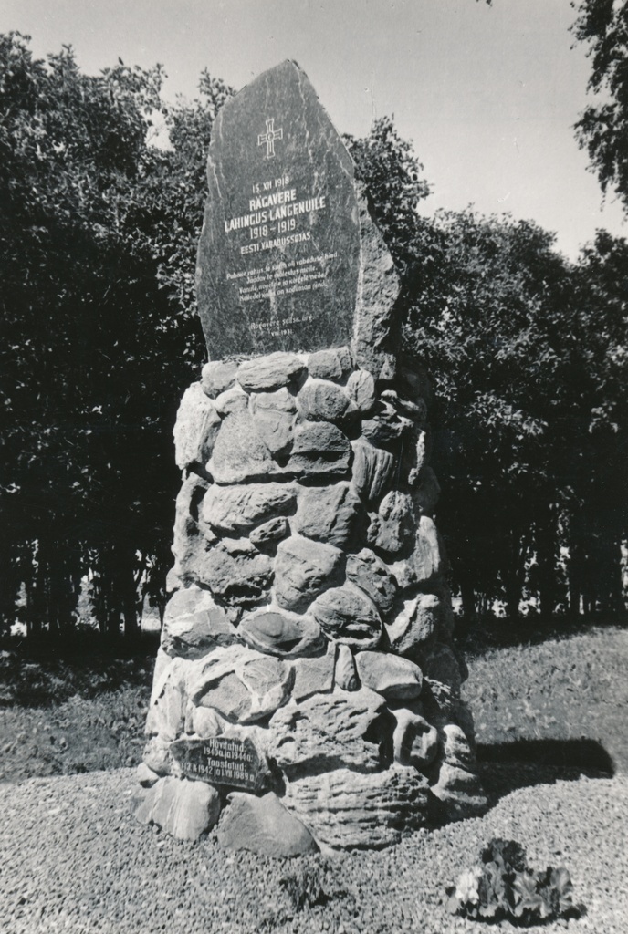 Vabadussõjas langenute mälestussammas Rägaveres