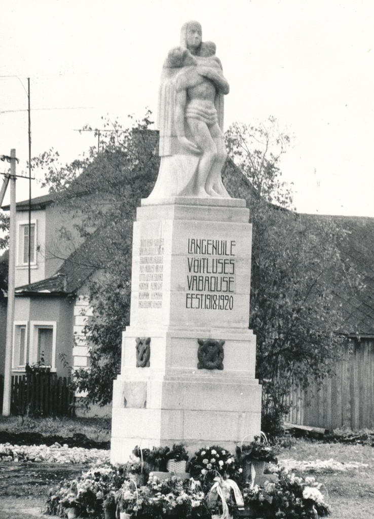 Vabadussõjas langenute mälestussammas Lüganusel