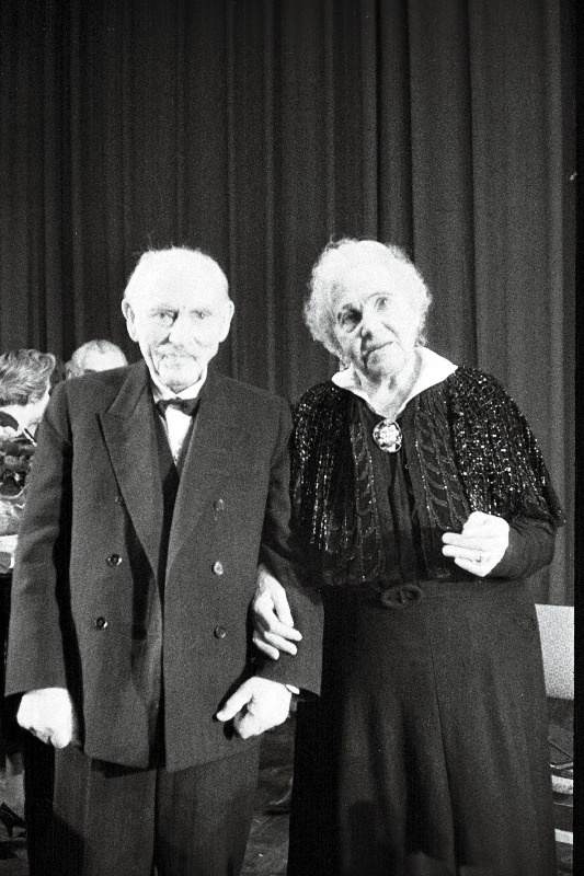 Näitleja Betty Kuuskemaa oma 85. juubelil.