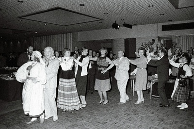 Gustav Ernesaksa 75. sünnipäeva tähistamine restoranis Olümpia.  similar photo