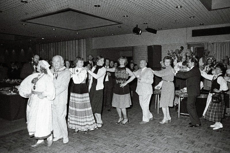 Gustav Ernesaksa 75. sünnipäeva tähistamine restoranis Olümpia.