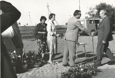 Jaan Jaago mälestuskivi avamine  similar photo