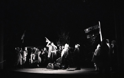R. Pätsi–H. Visnapuu näidend Meie küla poisid teatris Vanemuine. Stseen lavastusest.  duplicate photo