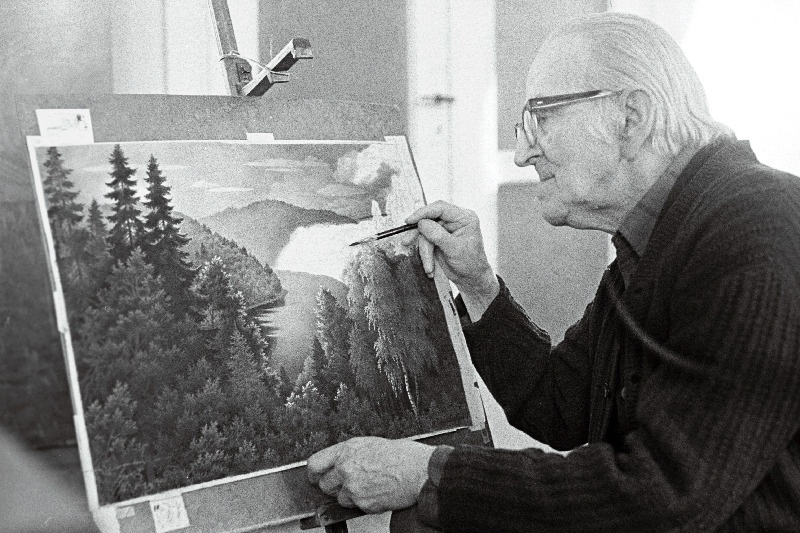 Graafik Günther Reindorff töötamas.