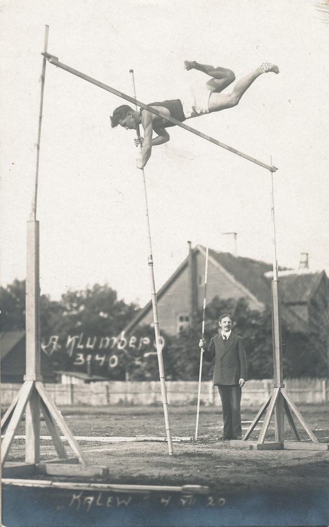 Aleksander Klumberg (Kolmpere) teivashüppel