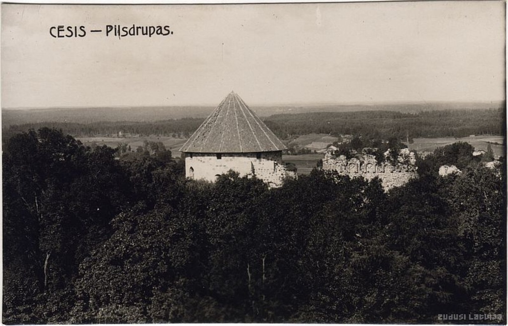 Cēsis. Pilsdrupas