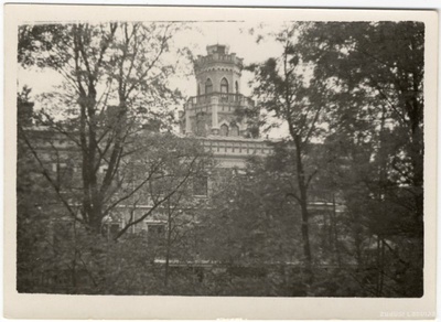 Sigulda. Jaunā pils, Rakstnieku un žurnālistu pils  duplicate photo