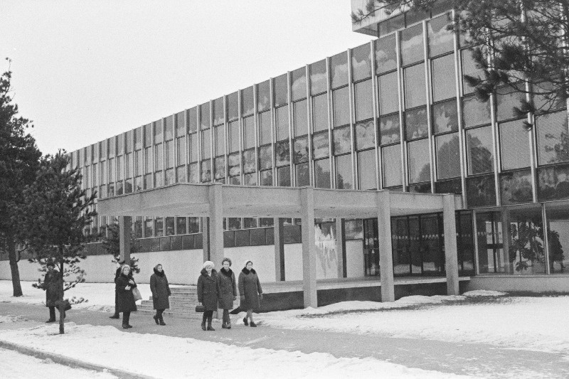Vaade kolhoosidevahelise sanatooriumi „Tervis“ peahoonele.