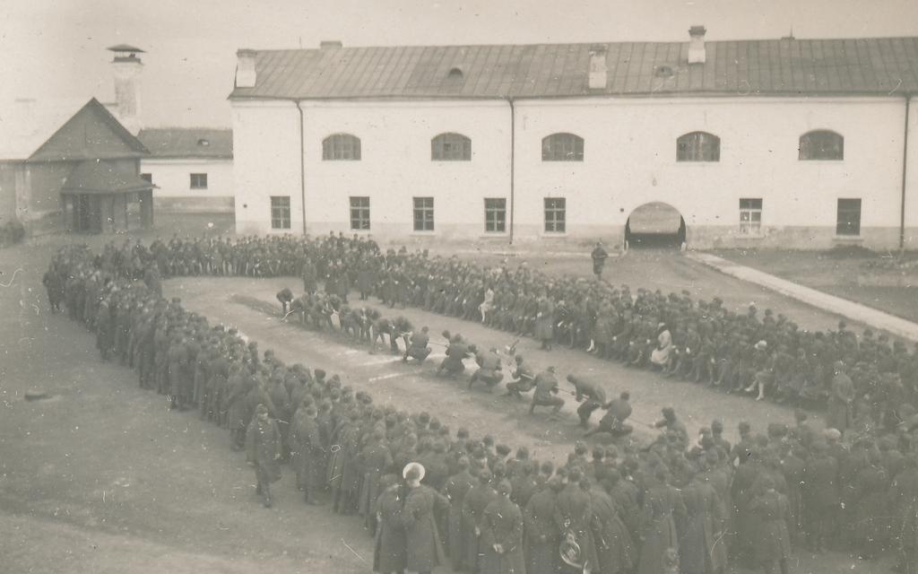 Narva 1. jalaväerügement, köieveo võistlus