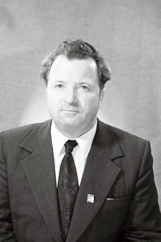 Hansen, Jaan- Eesti NSV Ülemnõukogu saadikukandidaat.