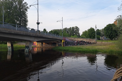Tartu linnavaade. Puusild üle Emajõe. 20. sajandi algus. rephoto