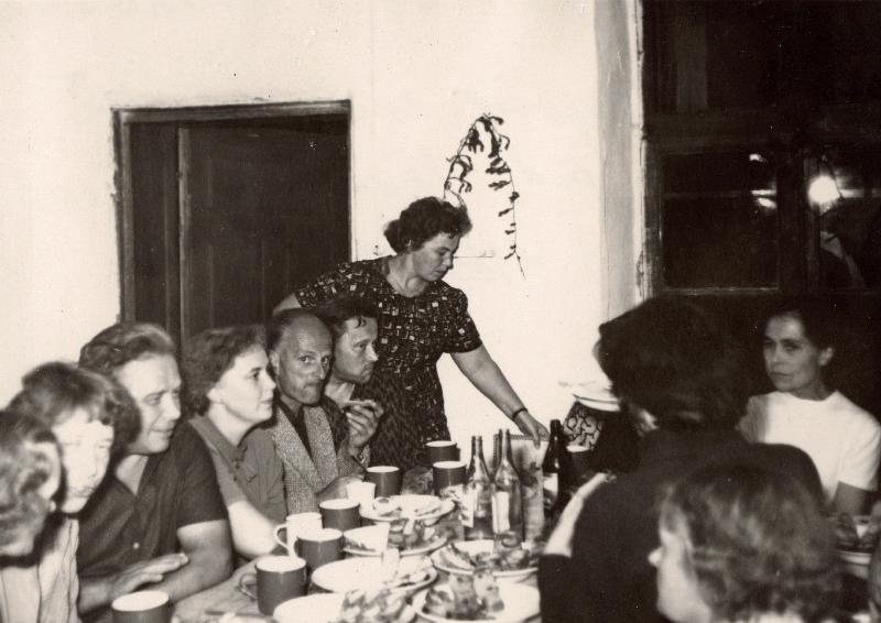 Eesti Geograafia Seltsi Võrtsjärve ekskursiooni lõpupidu Rannu koolimajas.