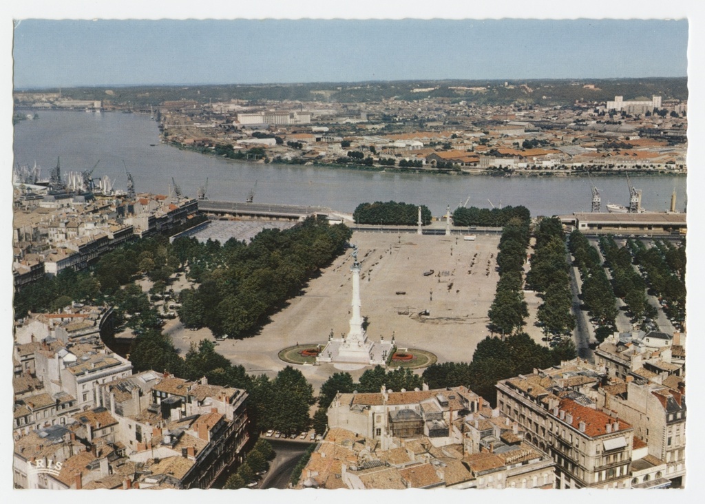 Prantsusmaa. Bordeaux, vaade girondiinide monumendile. Aerofoto