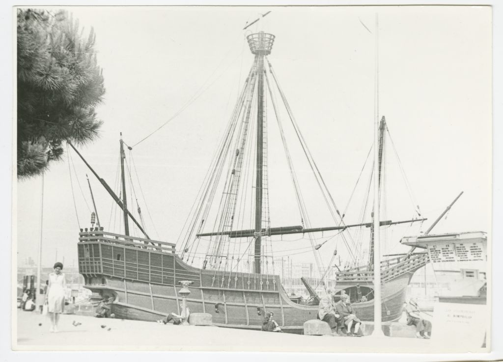 C. Kolumbuse laeva koopia Barcelona sadamas
