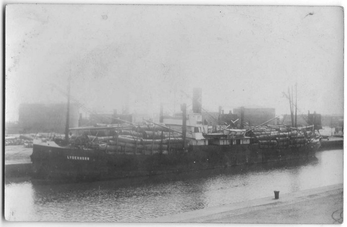 Aurulaev "Lyderhorn" Le Havre sadamas