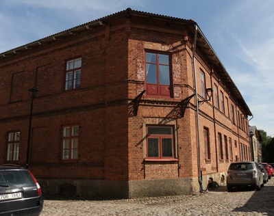 1917. Viljandi County Government Building, in the Czarian era, the Czarist Government Building. rephoto