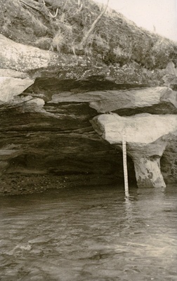 Abrasioonijäljed Suurupi poolsaare põhjarannikul.  similar photo