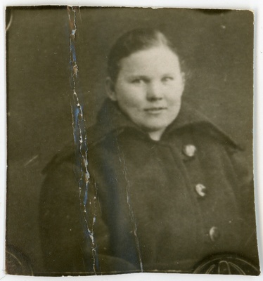 Anna Semjoni t Künnap  duplicate photo