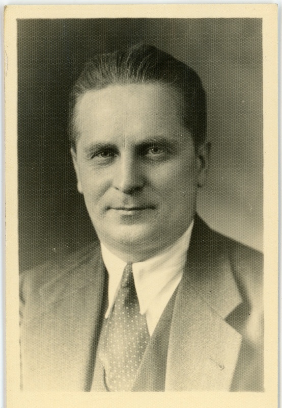 Friedrich-Eduard Kustavi p Oole