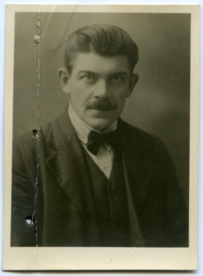 Johannes Jaani p Tomberg  duplicate photo
