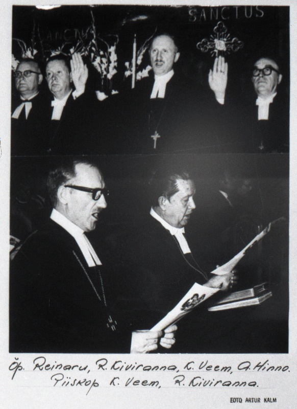 Eestlased paguluses. Ülemisel fotol kirikuõpetajad Reinaru, Kiviranna, Veem, Hinno, alumisel piiskop A.Veem ja R. Kiviranna.