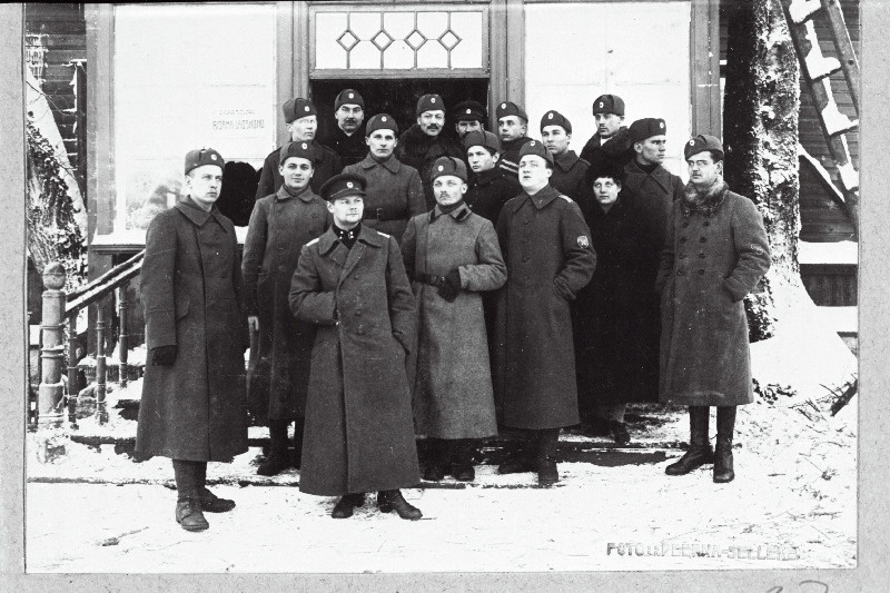 2.Jalaväepolgu reajaoskonna ametnikud ja kirjutajad.