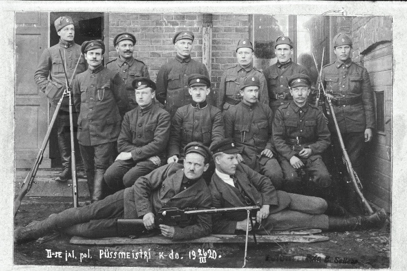 2.Jalaväepolgu püssimeistri komando.