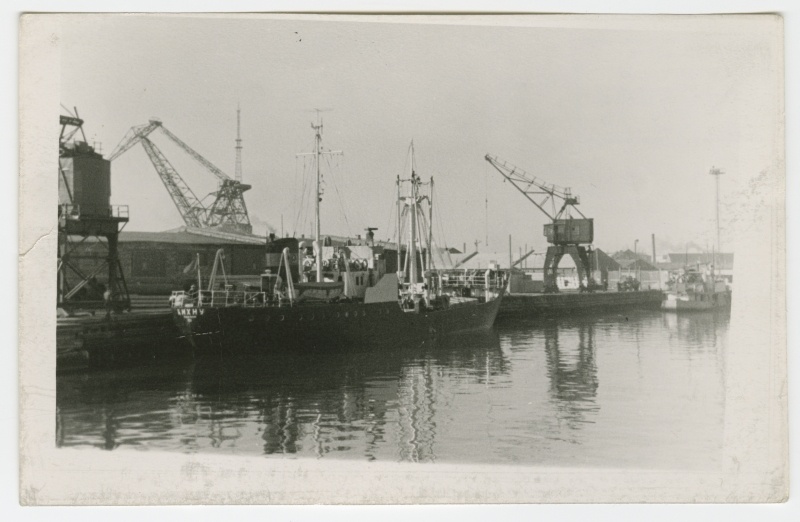 Mootorlaev "Kihnu" Kaliningradi sadamas