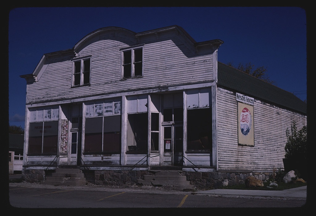 Nelson's Grocery, Washburn, North Dakota (LOC)