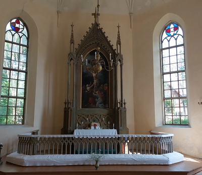 Foto. Lihula kirik. Pseudogooti altar ja altariaed, XIX saj. Foto. Avo Sillasoo. rephoto
