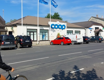 Lihula universaalkauplus. rephoto