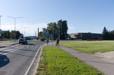 S. Kirovi nimeline näidiskalurikolhoos. Moeateljee & juuksur ja autoremont. rephoto